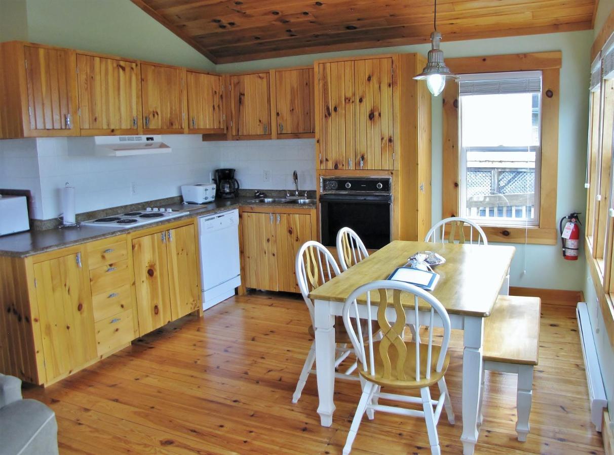 Larinda'S Landing Oceanfront Cottages Halifax Exteriör bild