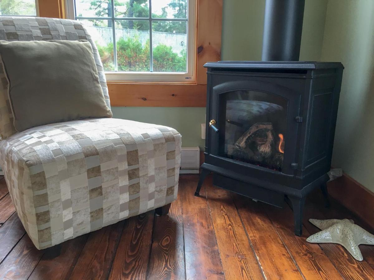 Larinda'S Landing Oceanfront Cottages Halifax Exteriör bild
