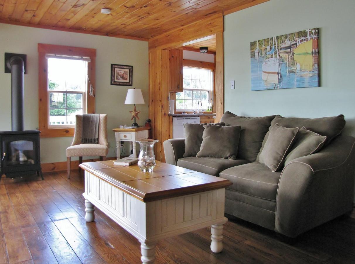 Larinda'S Landing Oceanfront Cottages Halifax Exteriör bild