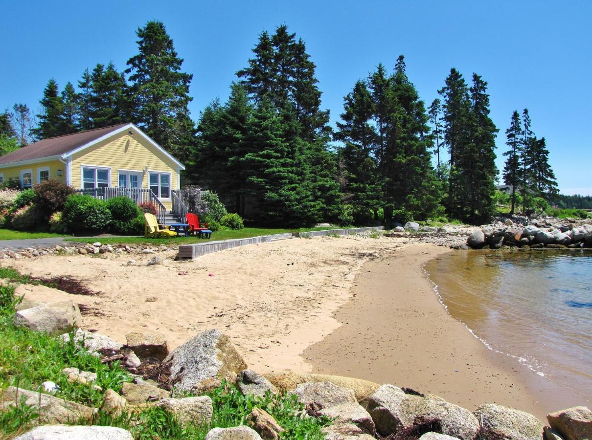 Larinda'S Landing Oceanfront Cottages Halifax Exteriör bild