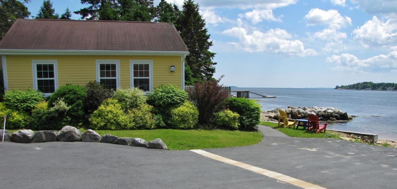Larinda'S Landing Oceanfront Cottages Halifax Exteriör bild