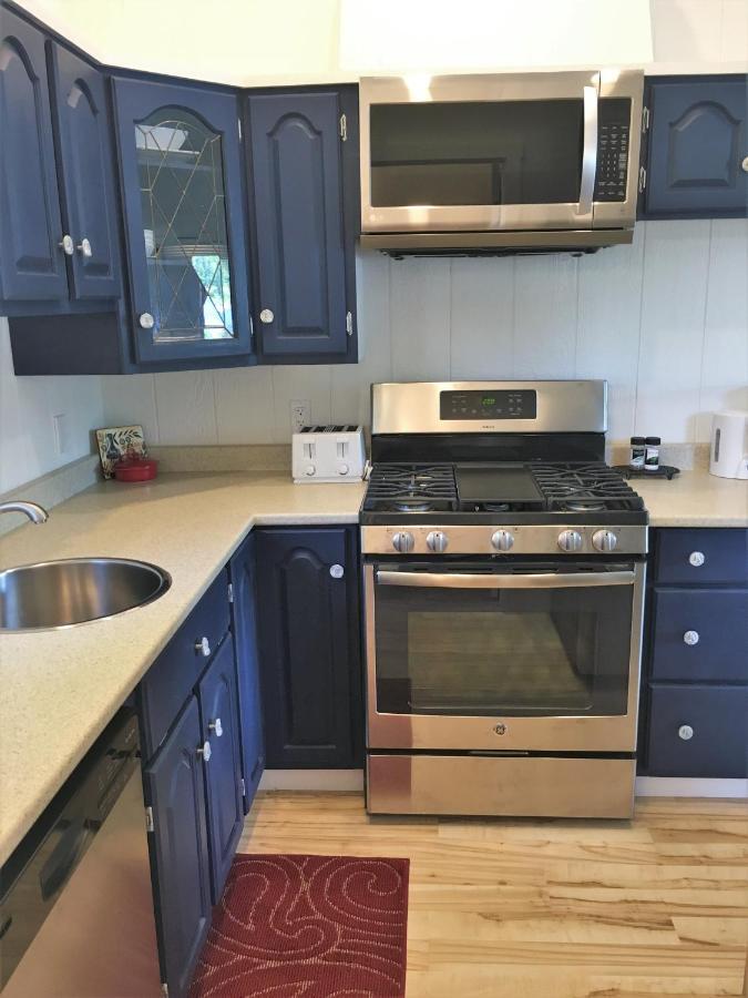 Larinda'S Landing Oceanfront Cottages Halifax Exteriör bild