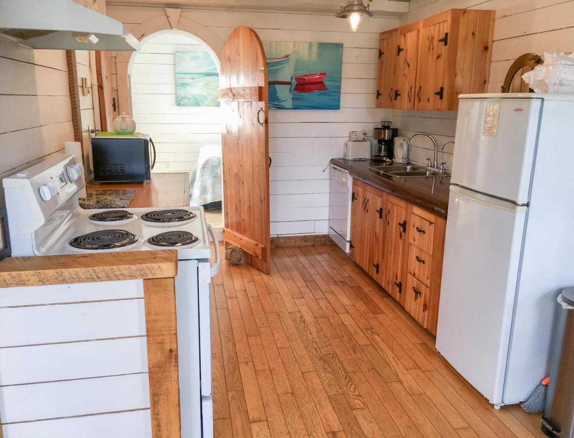 Larinda'S Landing Oceanfront Cottages Halifax Exteriör bild