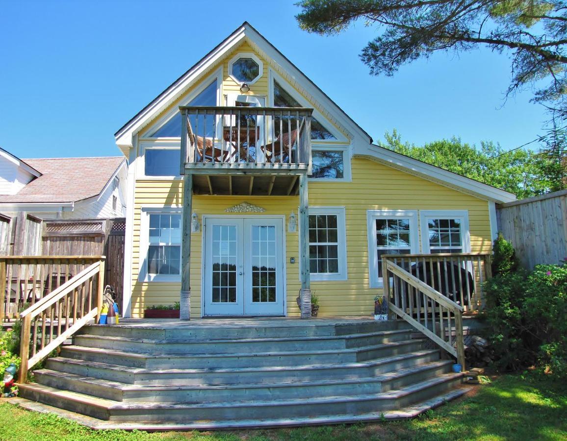 Larinda'S Landing Oceanfront Cottages Halifax Exteriör bild